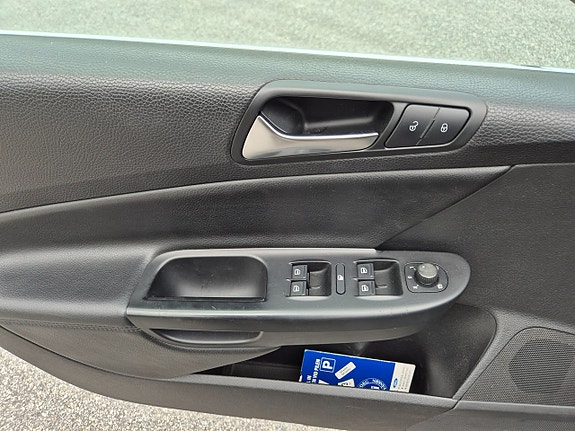 Volkswagen Passat 15 of 16