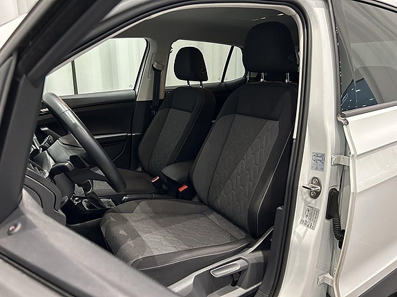 Volkswagen T-Cross 6 of 14