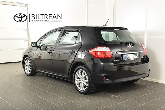 Toyota Auris 3 of 12