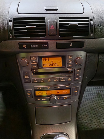 Toyota Avensis 10 of 19