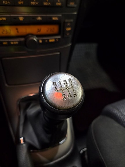 Toyota Avensis 11 of 19