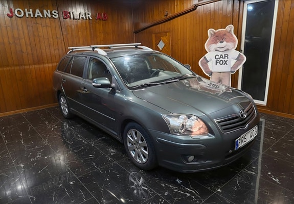 Toyota Avensis 2 of 19