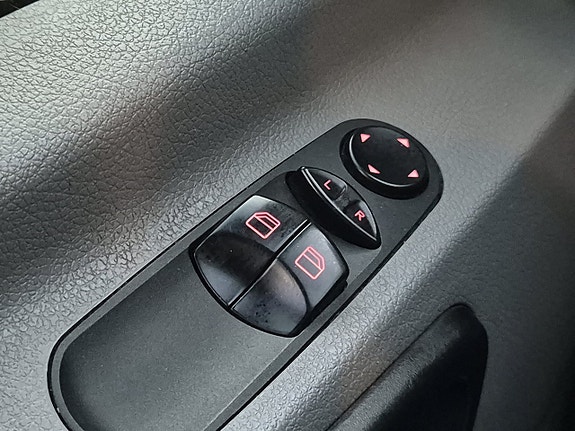 Volkswagen Crafter 17 of 29
