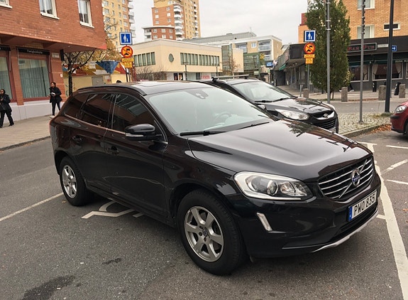 Volvo XC60 4 of 16