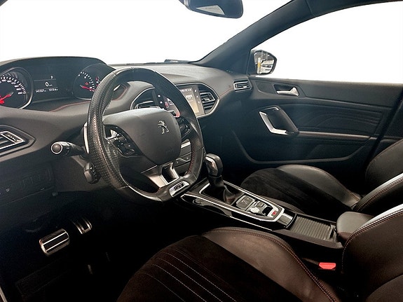Peugeot 308 4 of 16