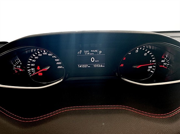 Peugeot 308 8 of 16