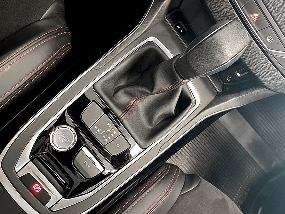Peugeot 308 11 of 16
