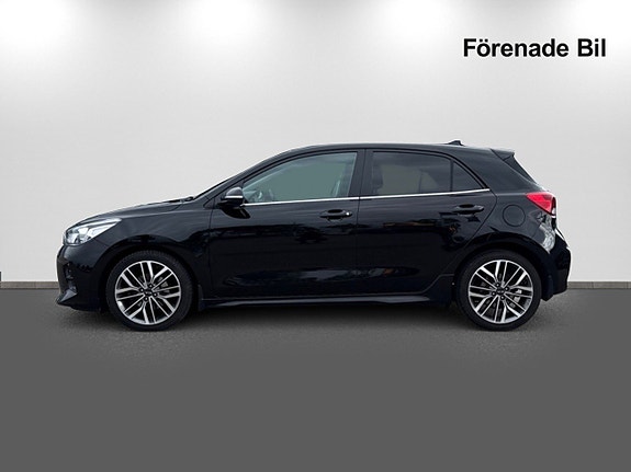 Kia Rio 4 of 17