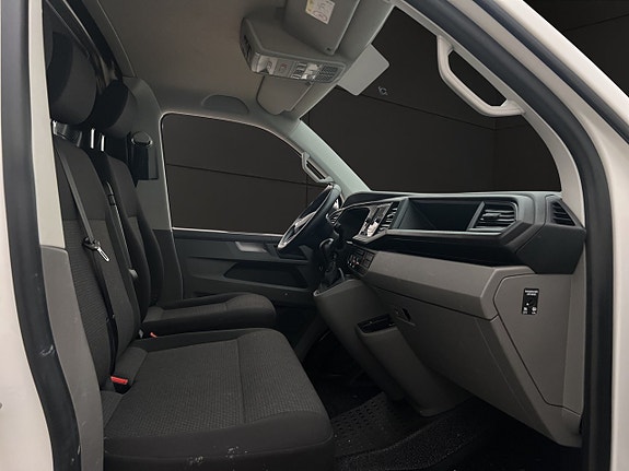 Volkswagen Transporter 26 of 30