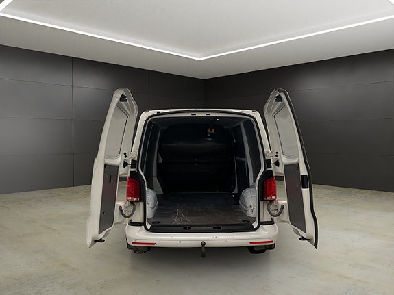 Volkswagen Transporter 13 of 30
