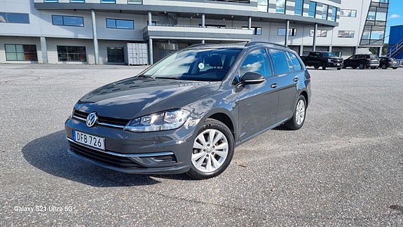 Volkswagen Golf VII 5 of 12