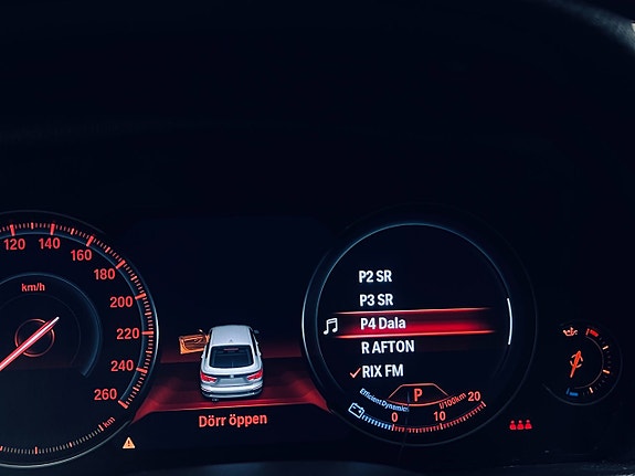 BMW 330i 19 of 27