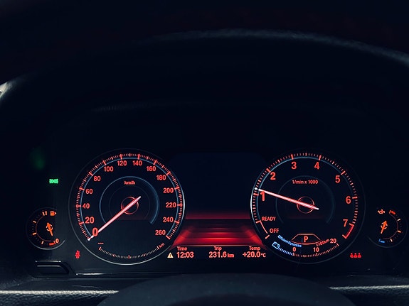 BMW 330i 15 of 27