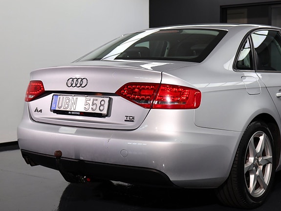 Audi A4 9 of 28