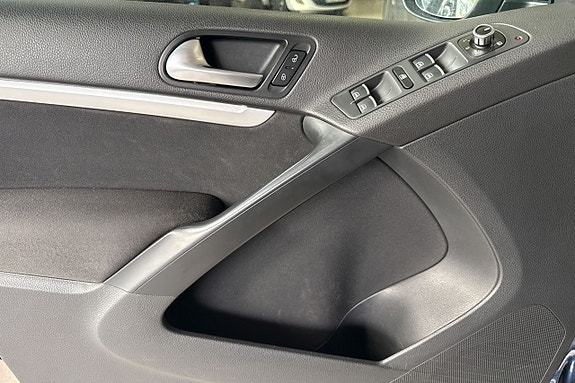 Volkswagen Tiguan 21 of 25