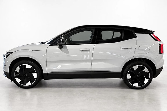 Volvo EX30 2 of 19