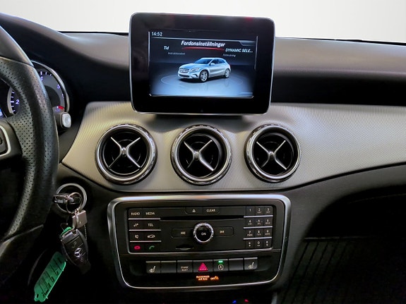Mercedes-Benz GLA200 d 11 of 15