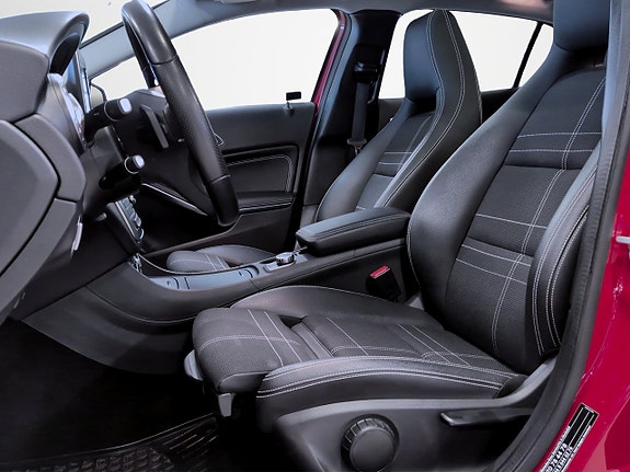 Mercedes-Benz GLA200 d 7 of 15