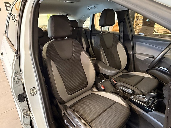 Opel Crossland X 16 of 22