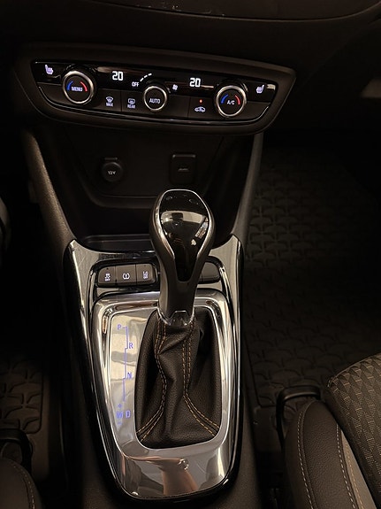 Opel Crossland X 17 of 22