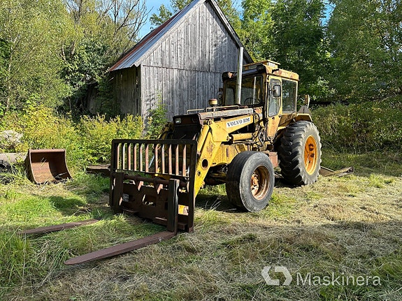 Traktorgrävare Volvo BM 616B 4 of 27