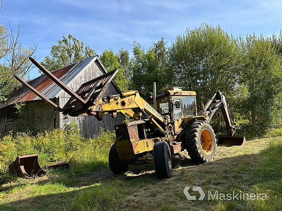 Traktorgrävare Volvo BM 616B 2 of 27