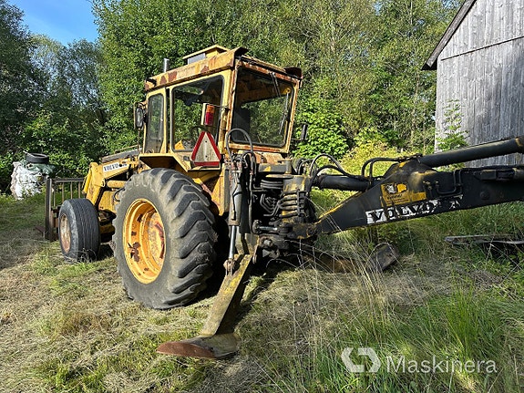 Traktorgrävare Volvo BM 616B 8 of 27