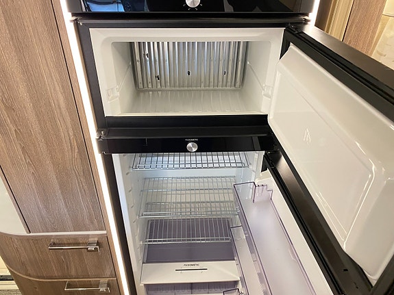 Kabe TM I 810 LT (Cinderella+AC+Hydben+Invert+Litium+Aut) 15 of 24
