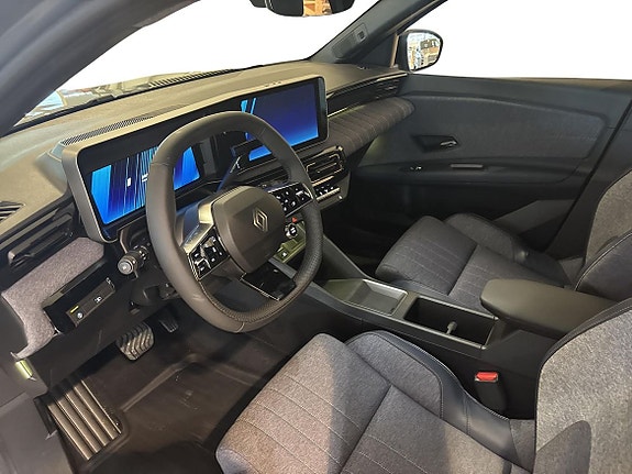 Renault 4 E-Tech 21 of 30