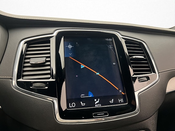 Volvo XC90 25 of 30