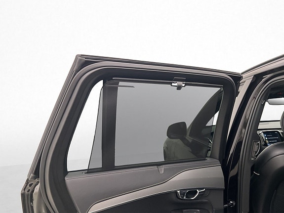 Volvo XC90 18 of 30