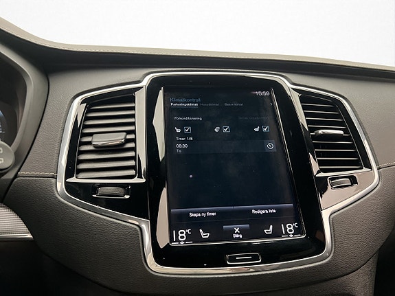 Volvo XC90 30 of 30