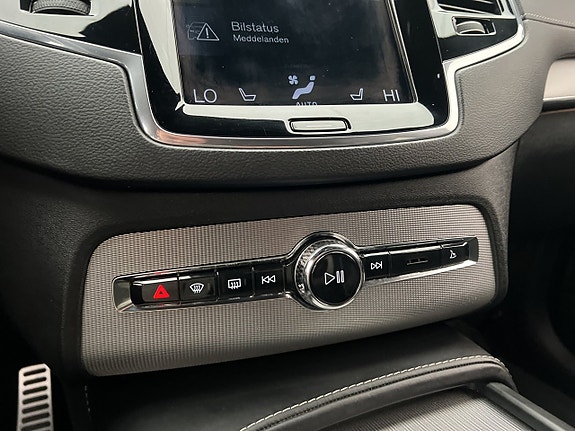Volvo XC90 28 of 30