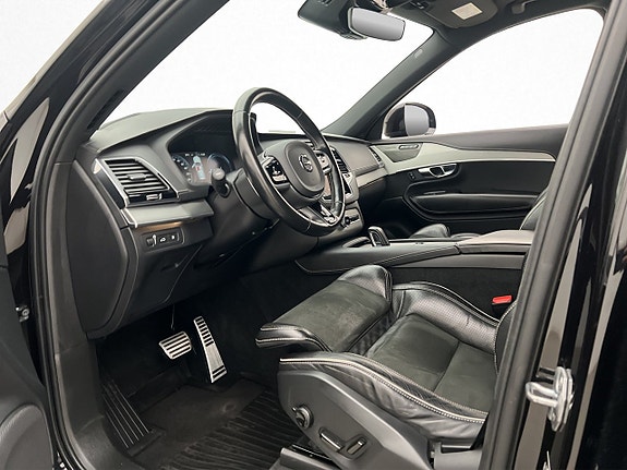 Volvo XC90 12 of 30