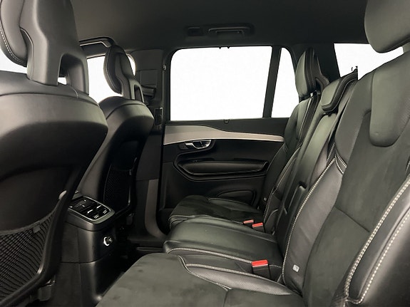 Volvo XC90 15 of 30