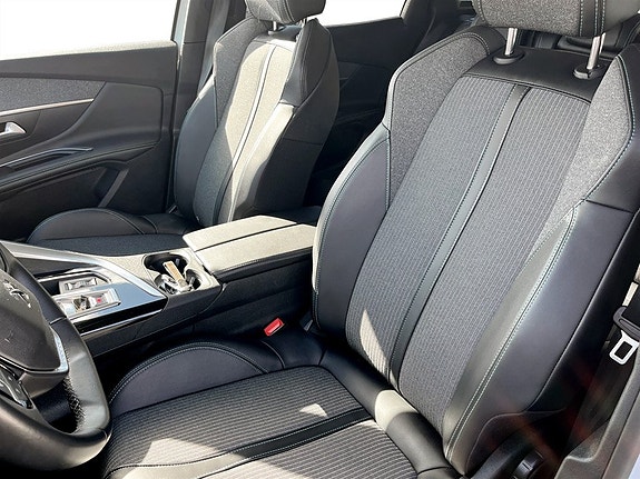 Peugeot 3008 5 of 16