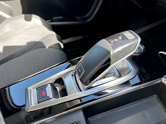 Peugeot 3008 10 of 16