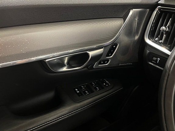 Volvo V90 Cross Country 24 of 25