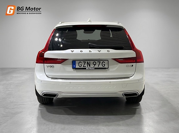 Volvo V90 Cross Country 5 of 25
