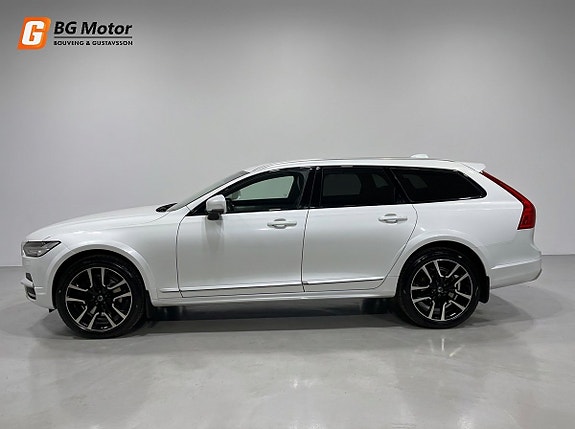 Volvo V90 Cross Country 7 of 25