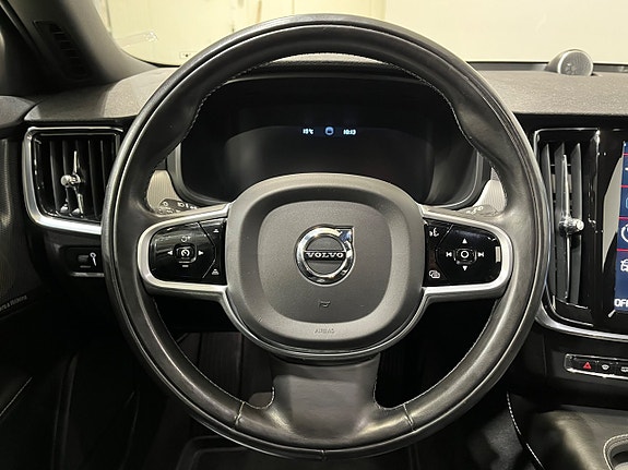 Volvo V90 Cross Country 14 of 25