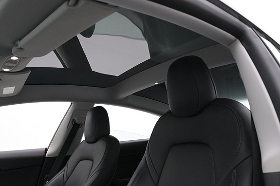 Tesla Model 3 24 of 27