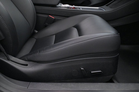 Tesla Model 3 13 of 27