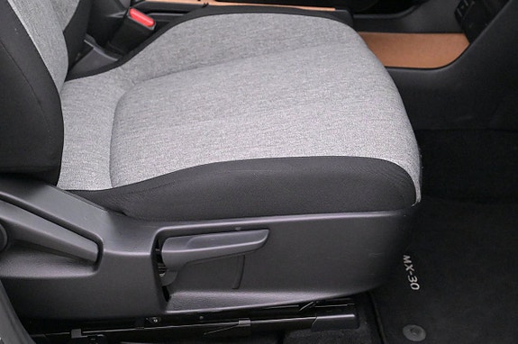Mazda MX-30 14 of 27