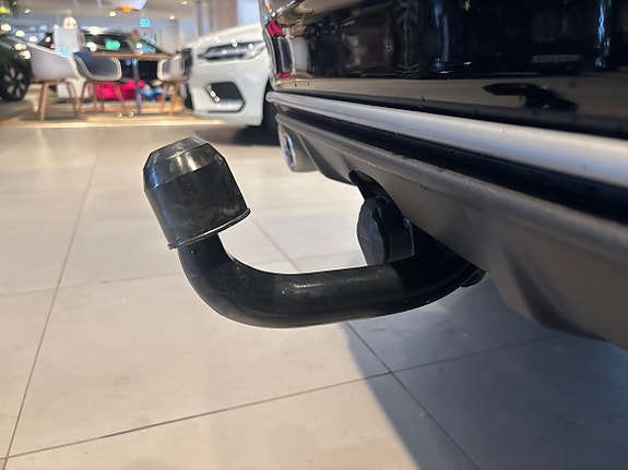 Volvo XC60 2 of 3