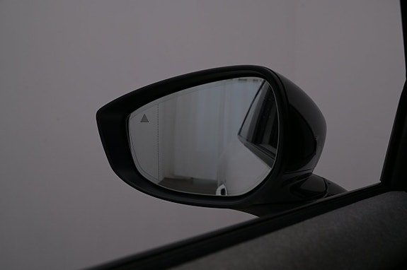 Mazda MX-30 23 of 27