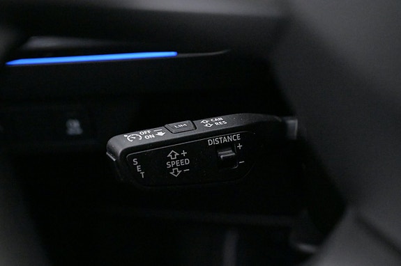 Audi Q4 e-tron 8 of 27