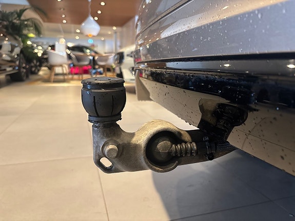 Volvo XC60 2 of 3