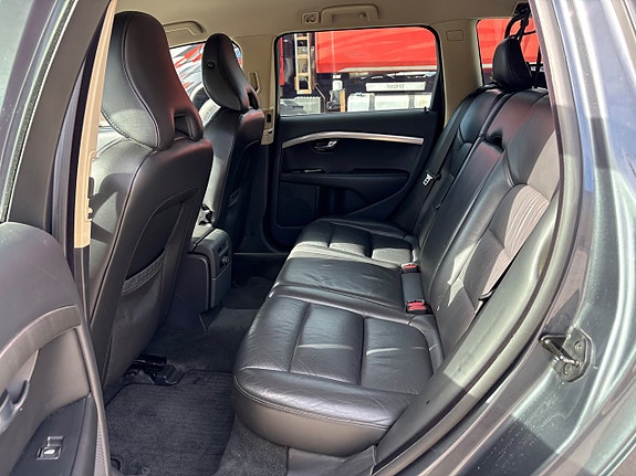 Volvo V70 14 of 20
