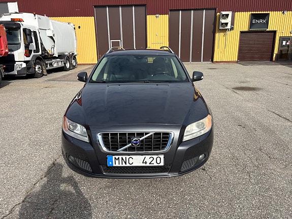 Volvo V70 6 of 20